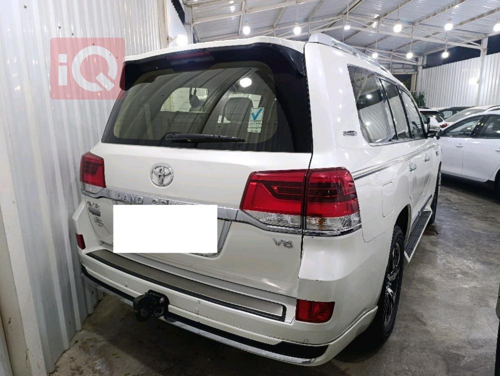 تويوتا لاندكروزر